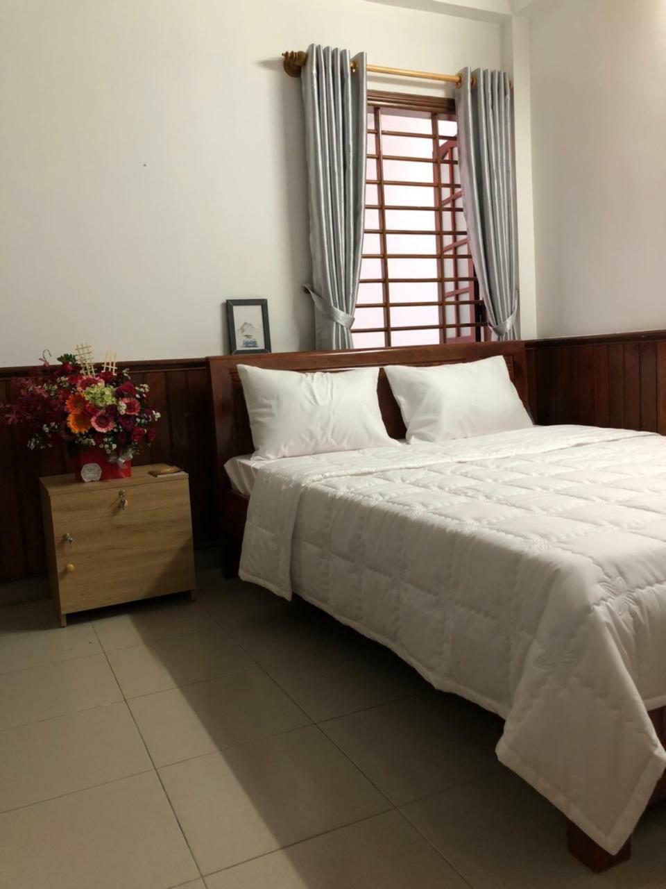 Viet Hostel Hue Exteriör bild