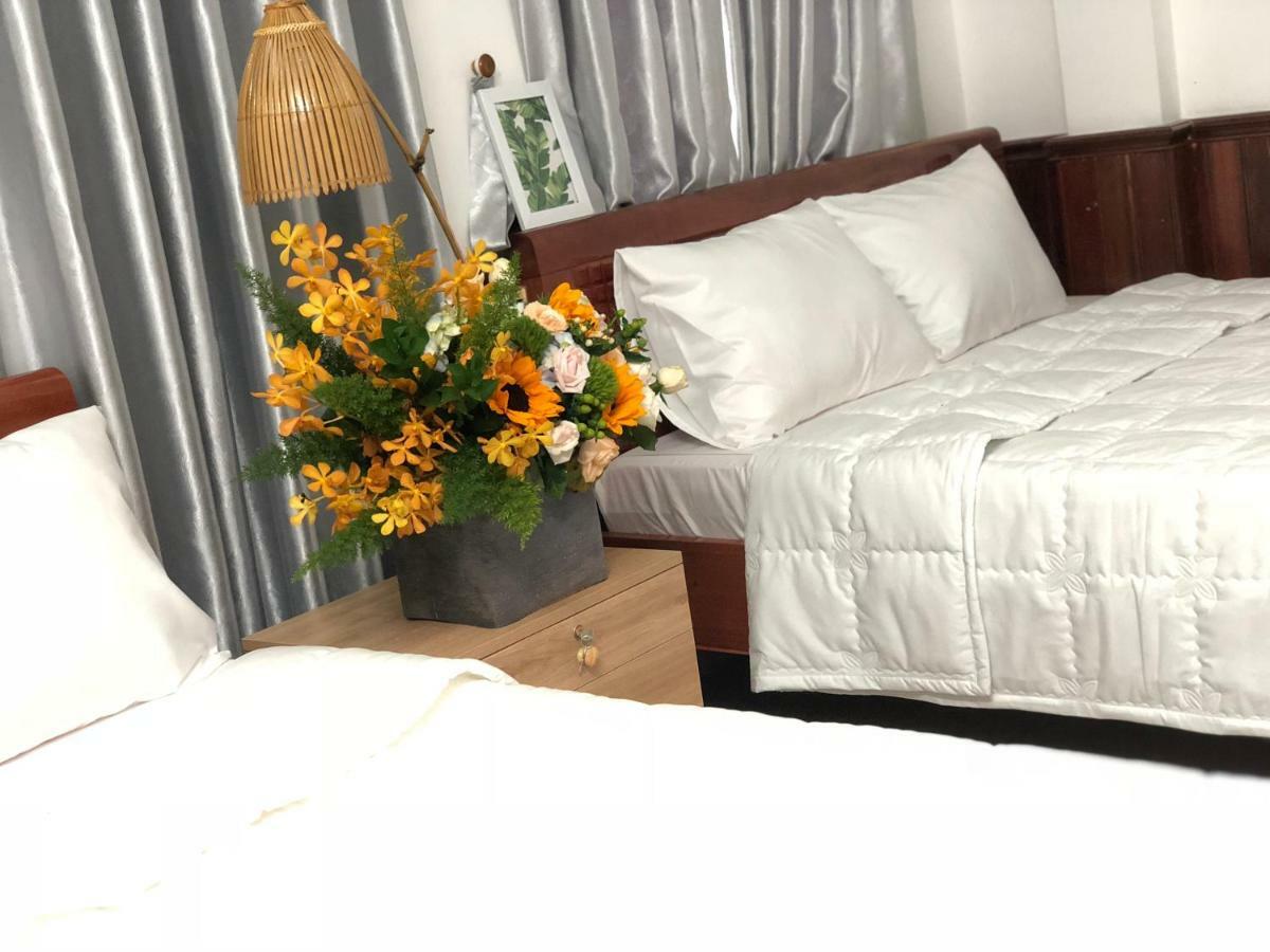 Viet Hostel Hue Exteriör bild